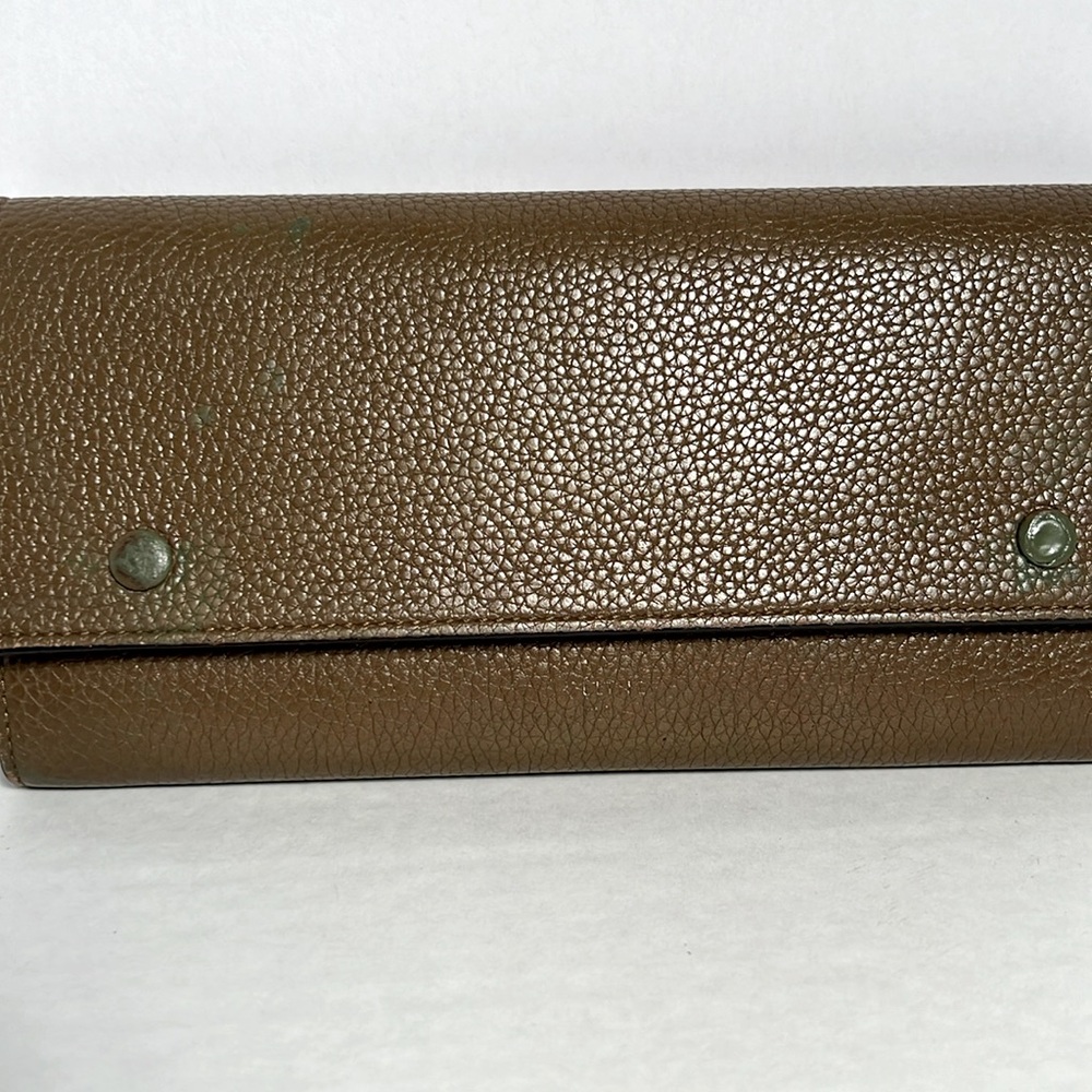 Celine wallet. Made In Italy. So 7.75”x 4”x1”. Would love great on a chain.